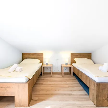 Ivano Apartment *
